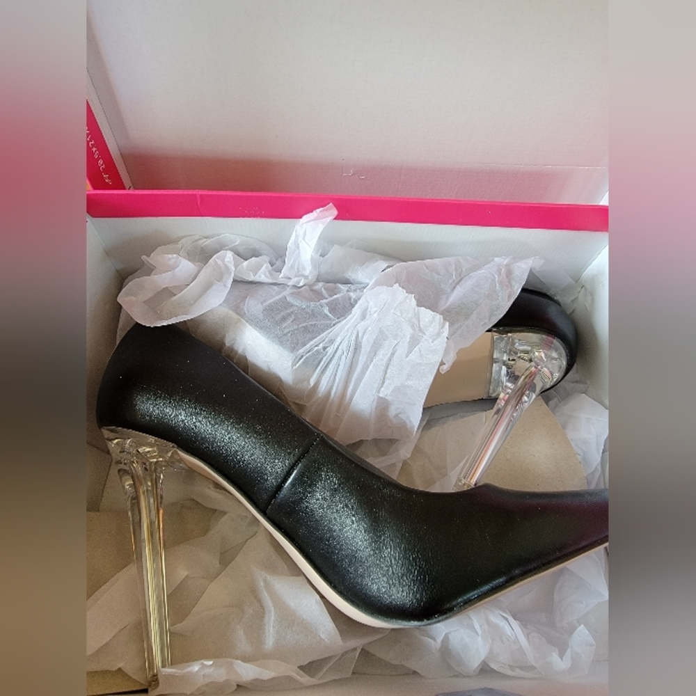 Heels pointed toe black